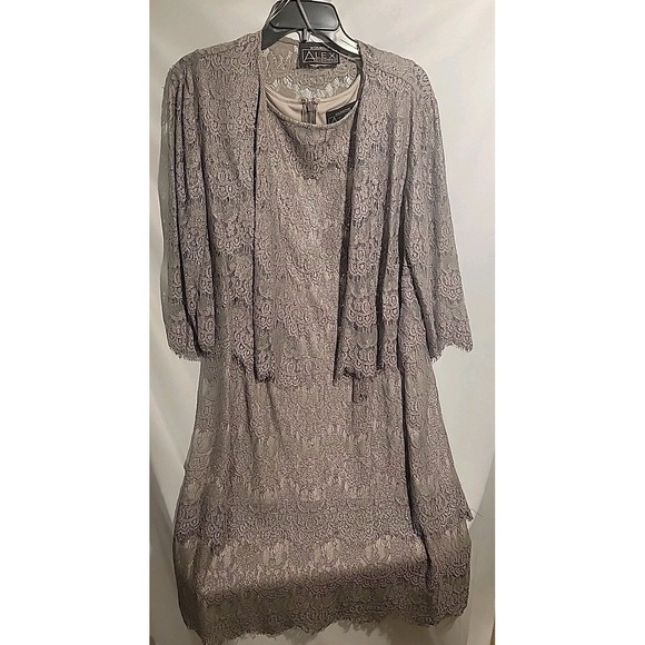 Alex Evenings Dark Beige Gray Rosette Lace A-Line Gown Size 16 $450 Vintage